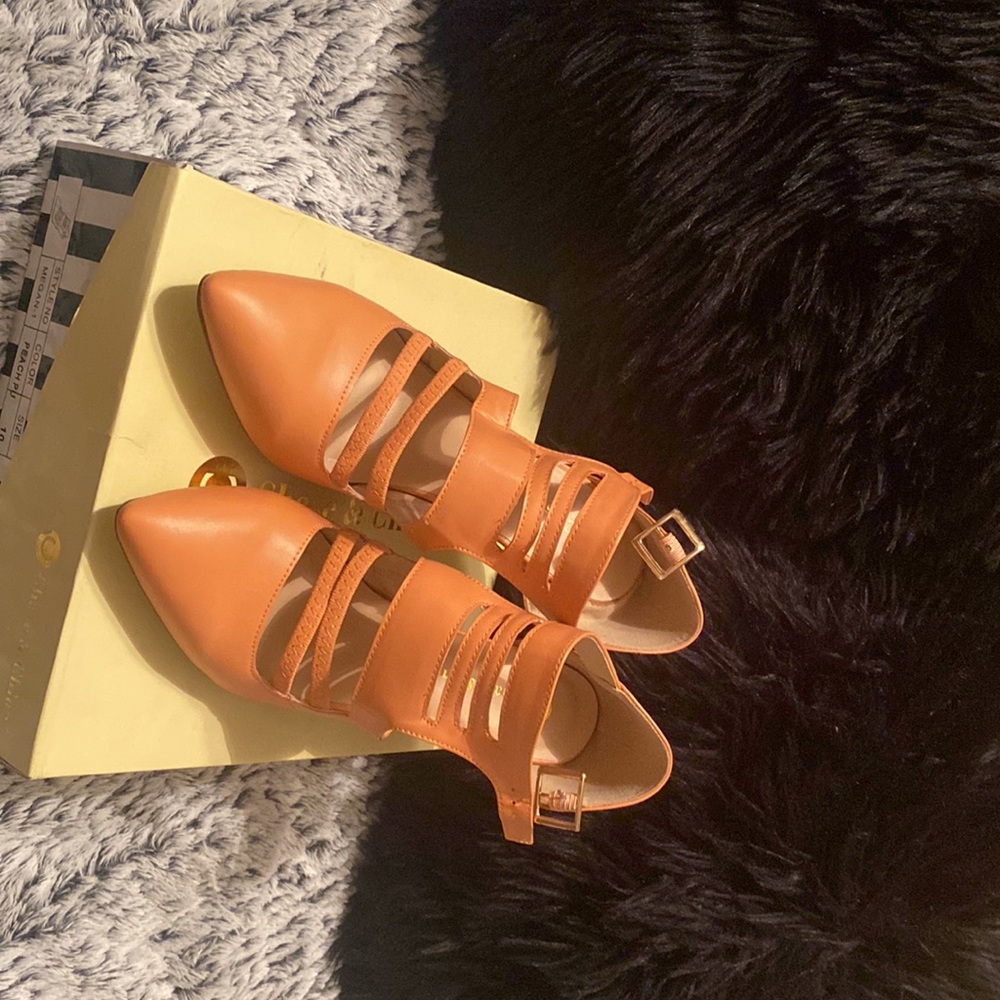 Peach Heel - Picture 2 of 4